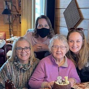 Meet your Posher, Marlyce